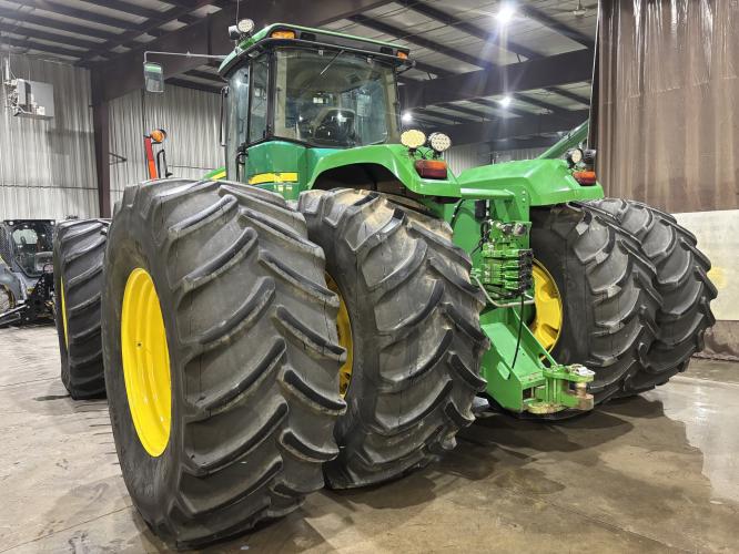 John Deere 9530