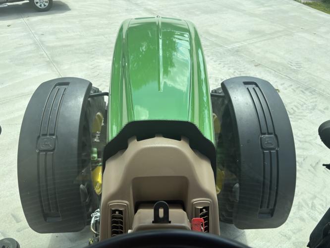 John Deere 8320
