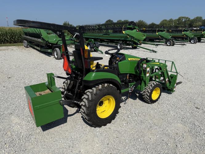 John Deere 2025R