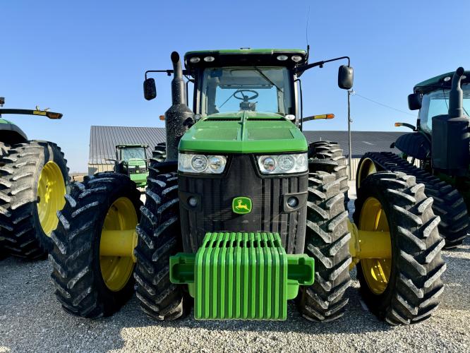 John Deere 8370R