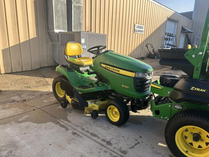 John Deere X320