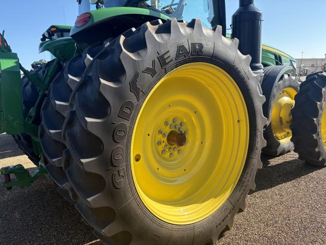 John Deere 8370R