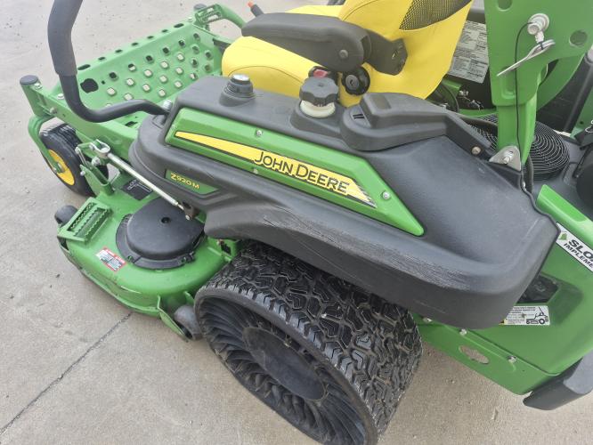 John Deere Z920M