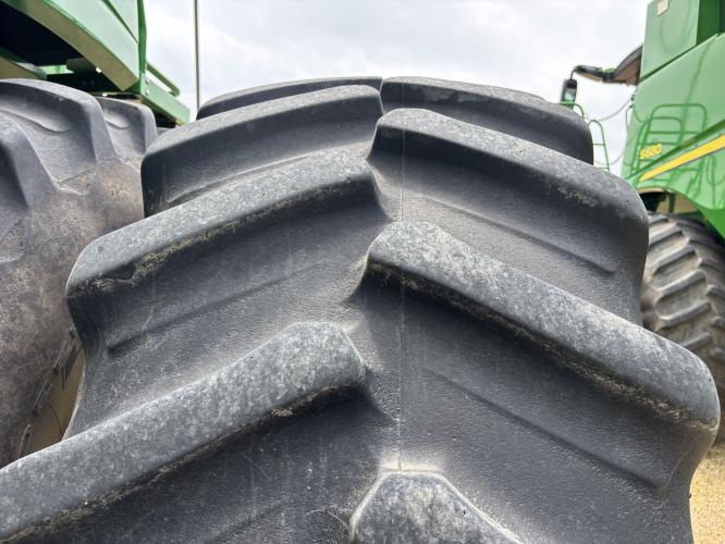 John Deere S680