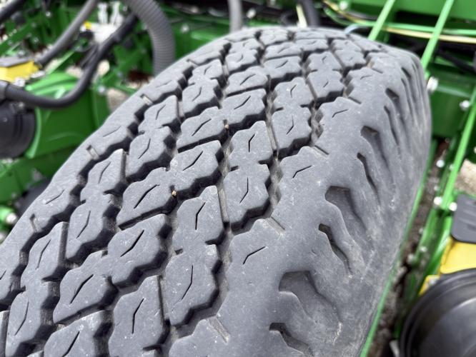 John Deere 1775NT