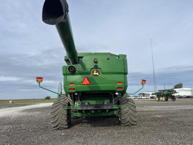 John Deere S790