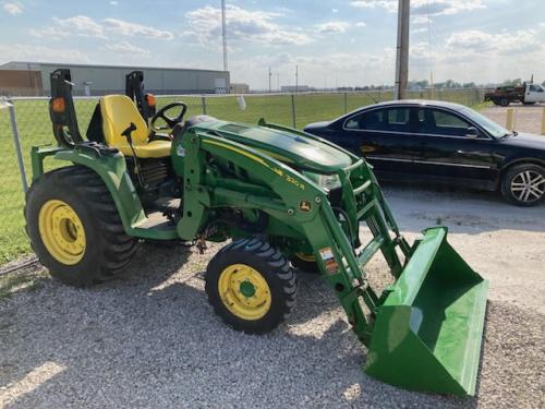 2021 John Deere 3046R