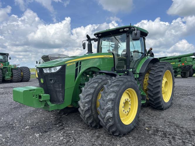 John Deere 8320R