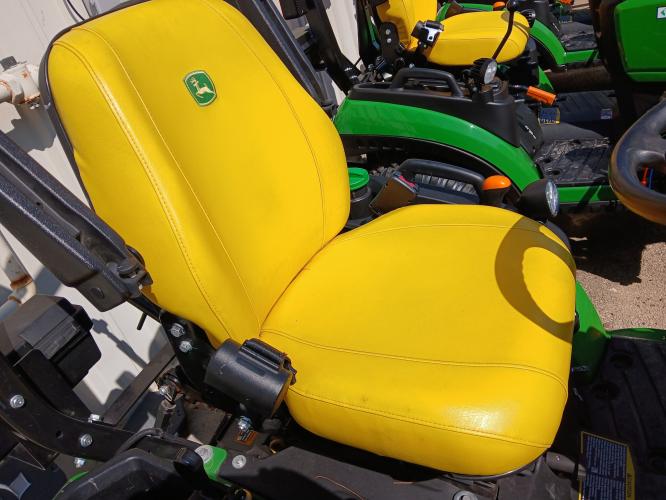 John Deere 1025R