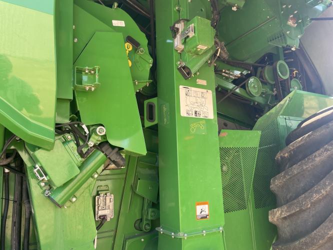 John Deere S780