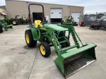 John Deere 3038E
