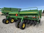 John Deere 1590