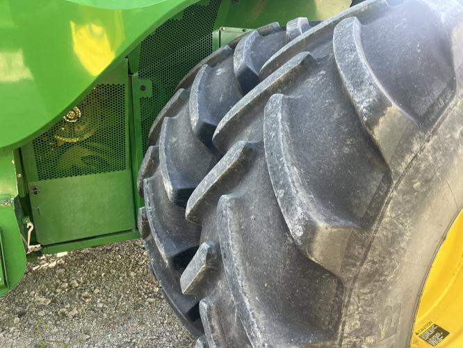 John Deere S680