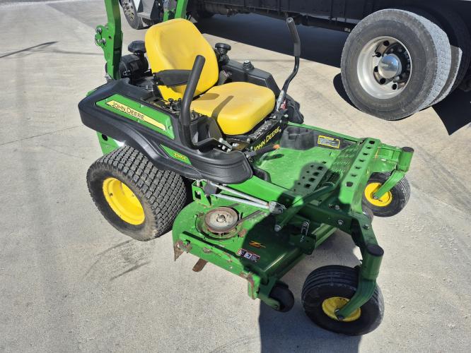 John Deere Z915E