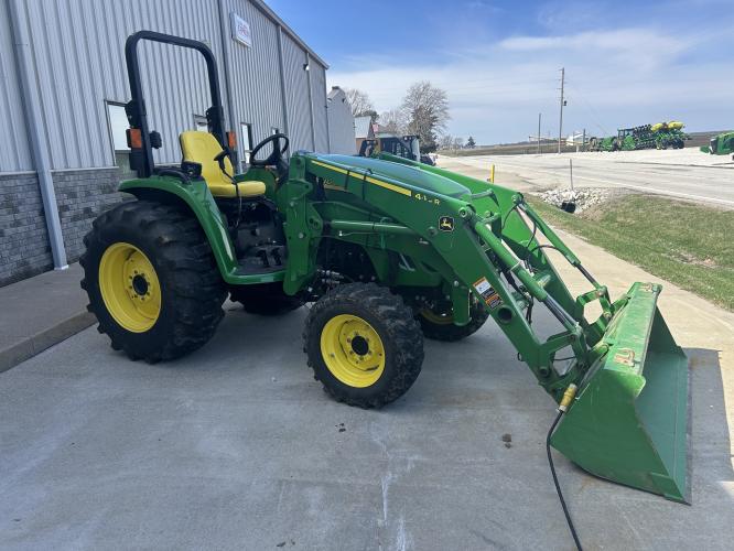 John Deere 4720