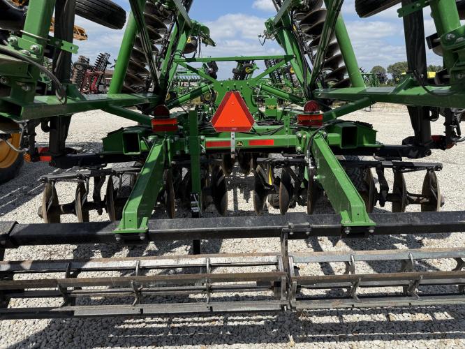 John Deere 2635