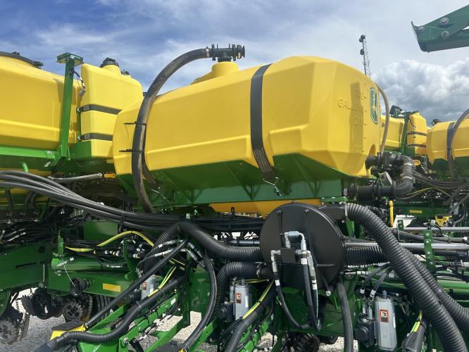 John Deere 1775NT