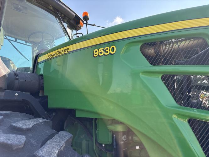John Deere 9530