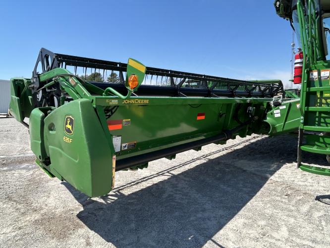 John Deere 635F