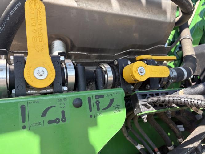 John Deere 412R