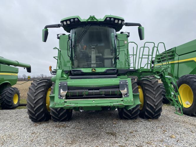 John Deere X9 1100