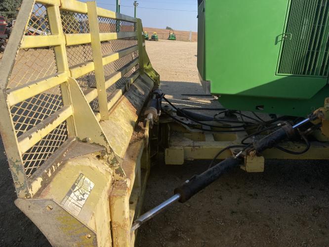 John Deere 8970