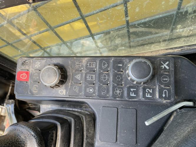 Gehl V230