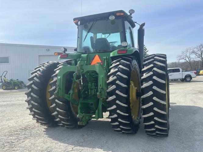 John Deere 8430