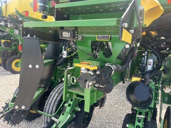 John Deere 1775NT