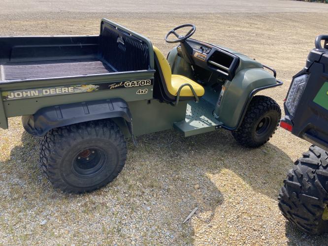 John Deere 4X2 TRAIL
