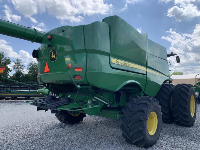 John Deere S780