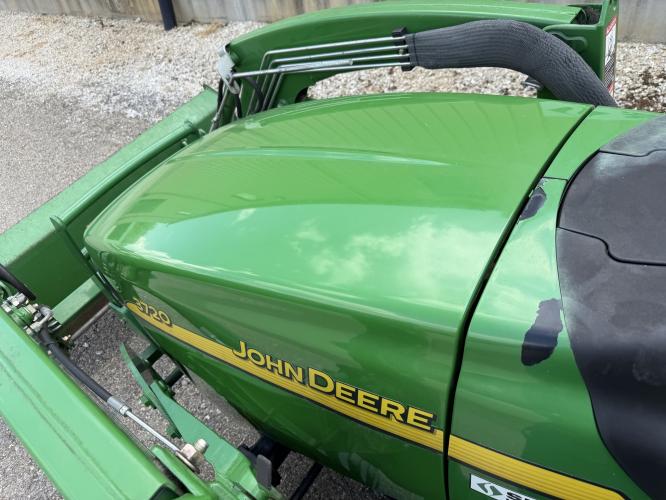 John Deere 3720