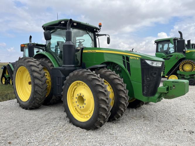 John Deere 8370R
