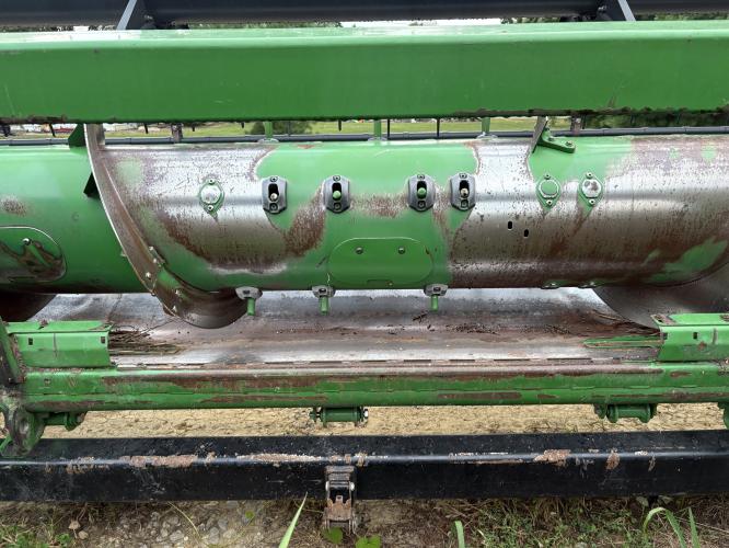 John Deere 635F