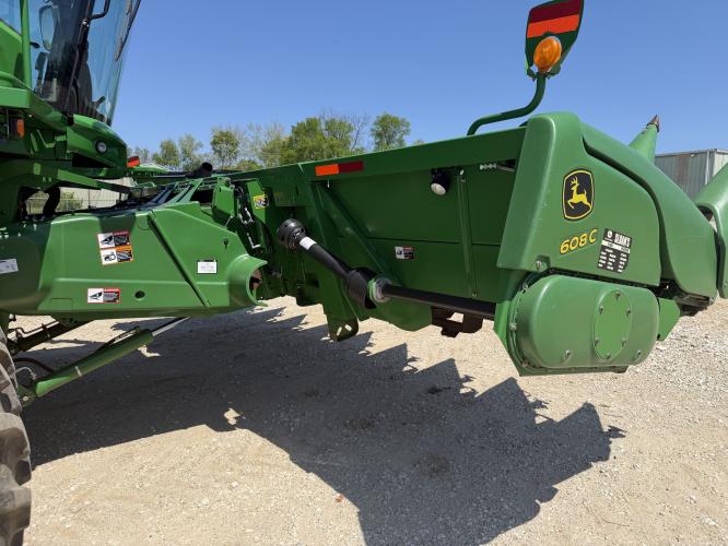 John Deere 608C