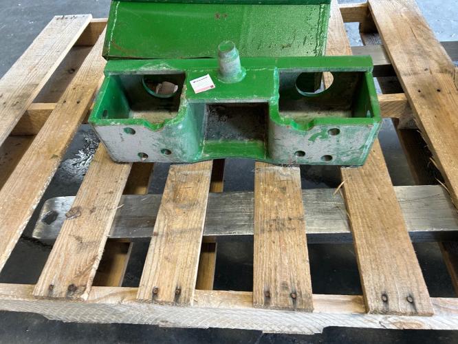 John Deere AR72132 forn weight support