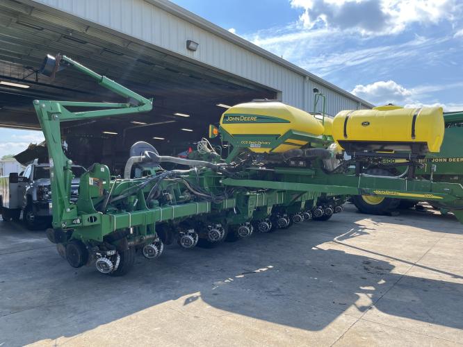 John Deere 1790