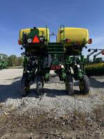 John Deere 1775NT