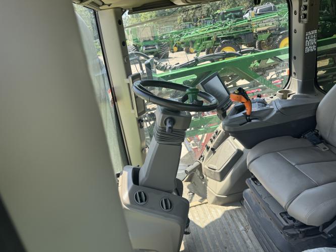 John Deere 412R