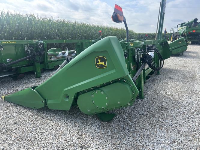 John Deere C8R