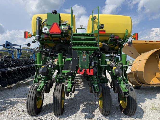 John Deere 1775NT