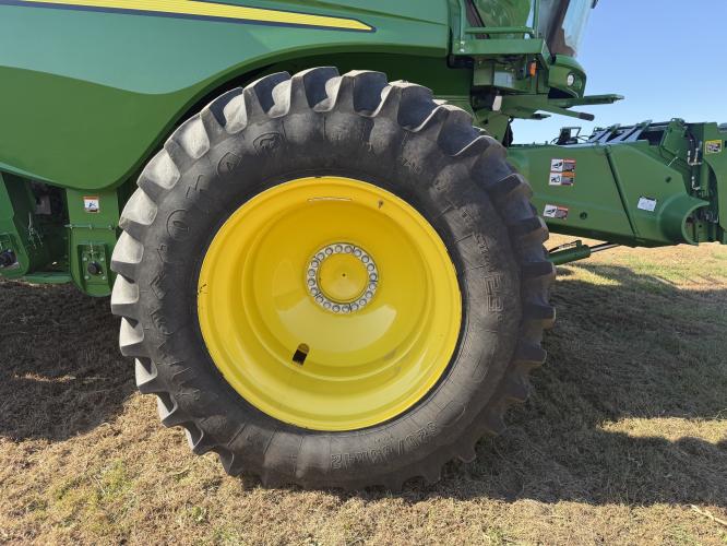 John Deere S780