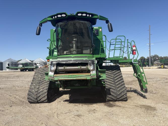 John Deere S790