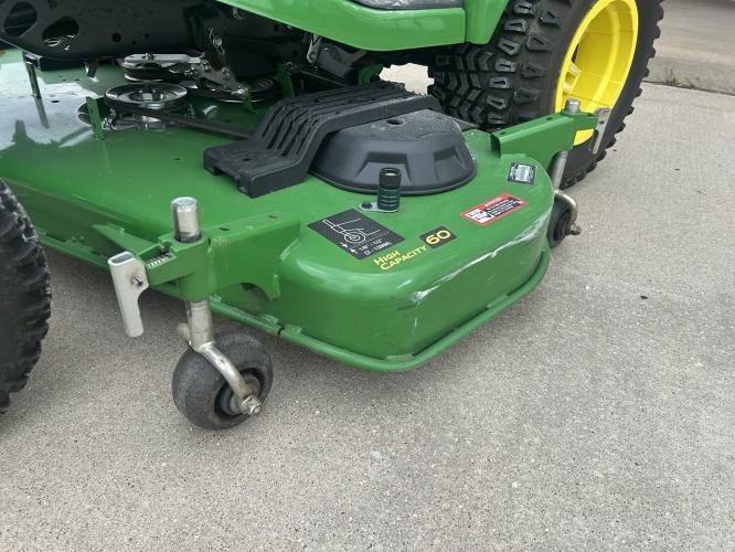 John Deere X758