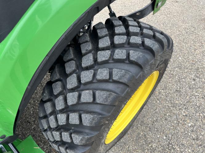 John Deere 2025R