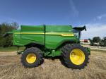 John Deere S7 700