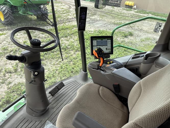 John Deere S780