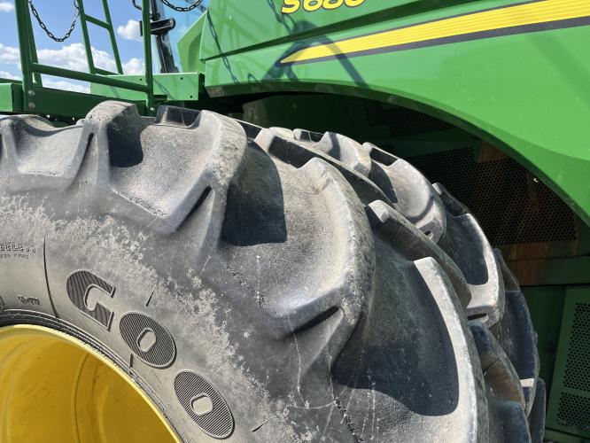 John Deere S680