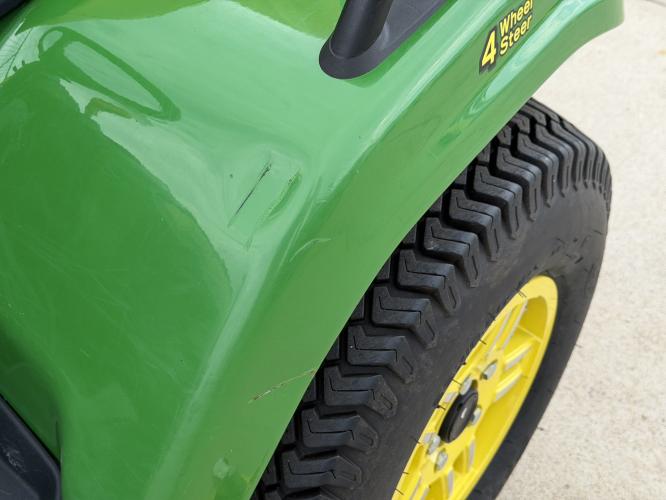 John Deere X754
