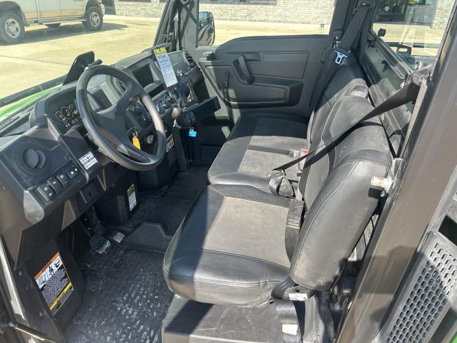 John Deere XUV 845M HVAC Cab